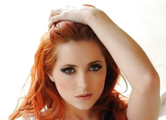 Redhead Girls (23 pics)