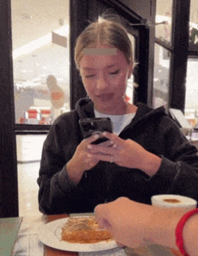 Acid GIFs, September 4 (25 gifs)