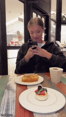 Acid GIFs, September 4 (25 gifs) Acid GIFs, September 4 (25 gifs)