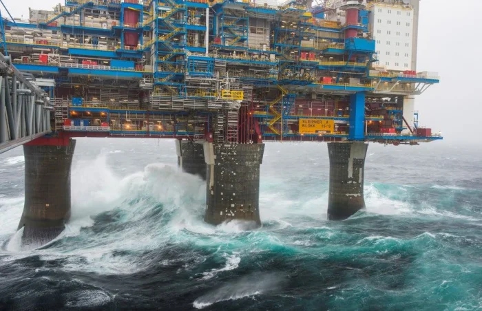 Giant Things (19 pics)