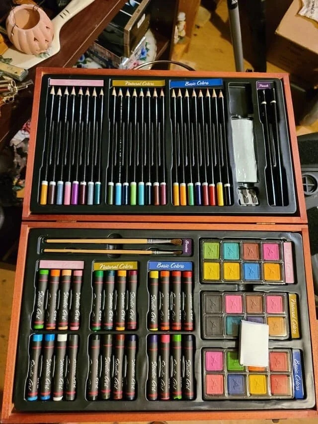 Unusual Finds In Thrift Shops (16 pics)
