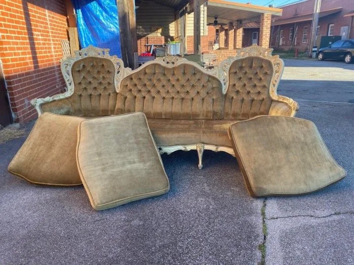 Unusual Finds In Thrift Shops (16 pics)