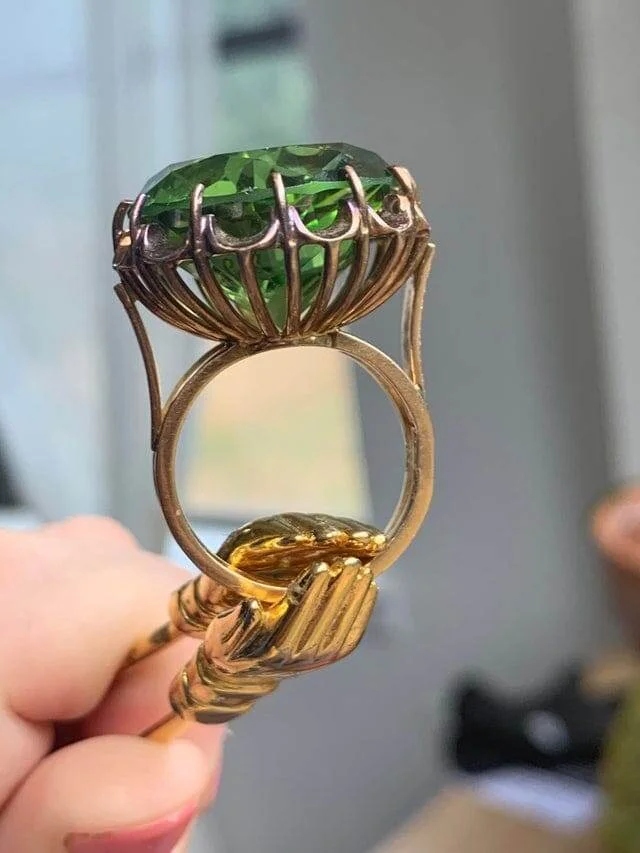 Unusual Finds In Thrift Shops (16 pics)