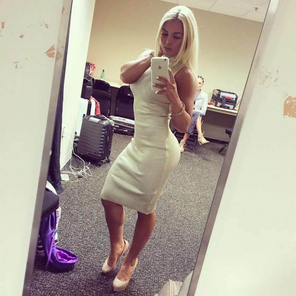 Girls On High Heels (25 pics)