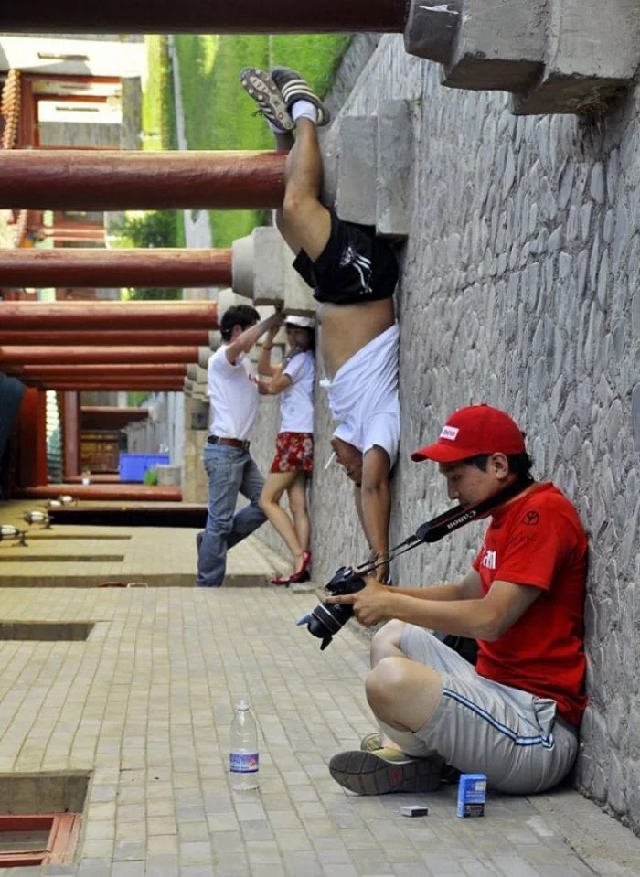 Optical Illusions (23 pics)