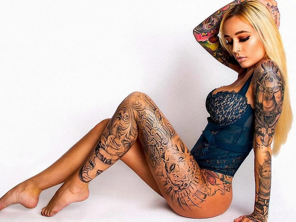 Tattooed Girls (25 pics)