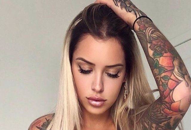 Tattooed Girls (25 pics)