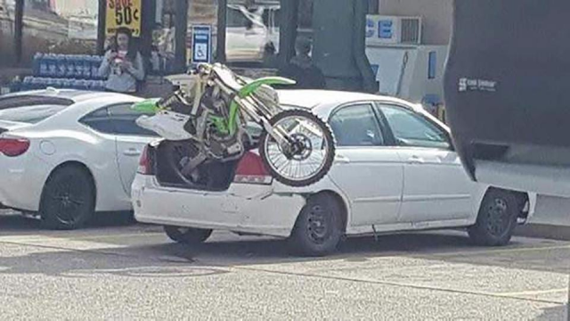 Terrible Drivers (17 pics)