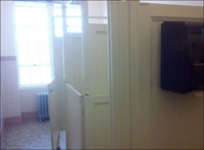 Useless Constructions (15 pics)