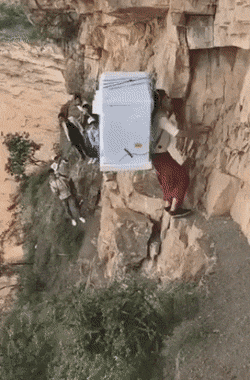 Acid GIFs, September 15 (25 gifs) Acid GIFs, September 15 (25 gifs)