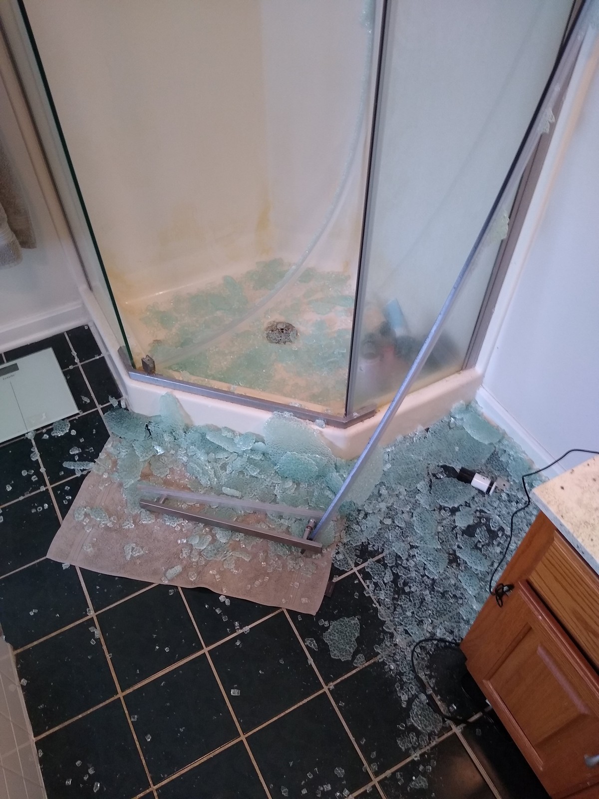 Bad Days Happen (31 pics)