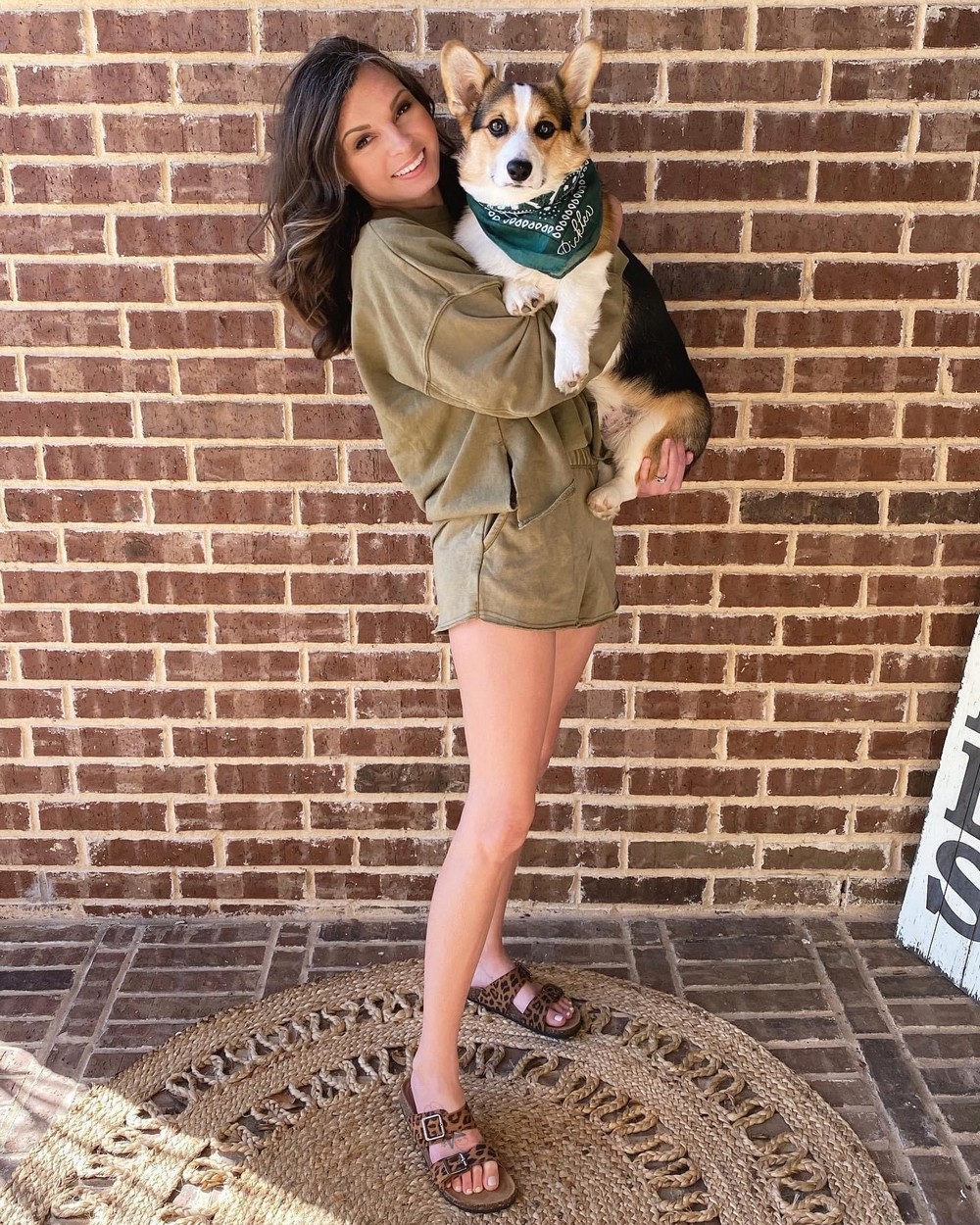 Girls With Dogs (25 pics)
