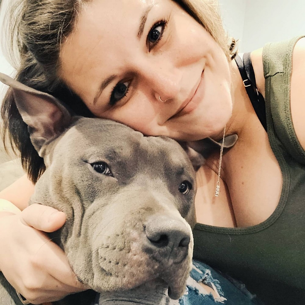 Girls With Dogs (25 pics)