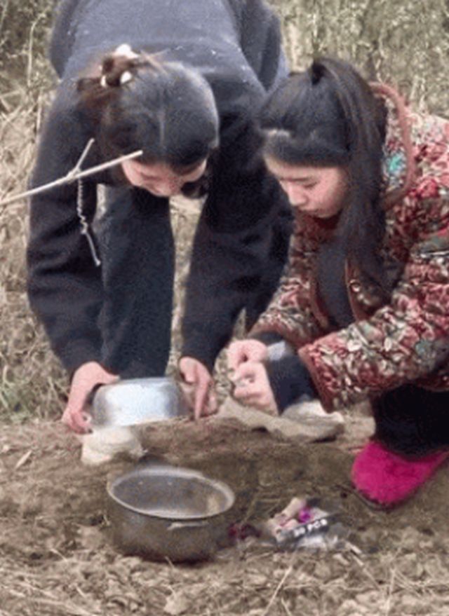 Acid GIFs, September 16 (25 gifs)