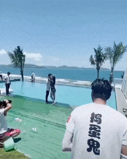 Acid GIFs, September 16 (25 gifs) Acid GIFs, September 16 (25 gifs)