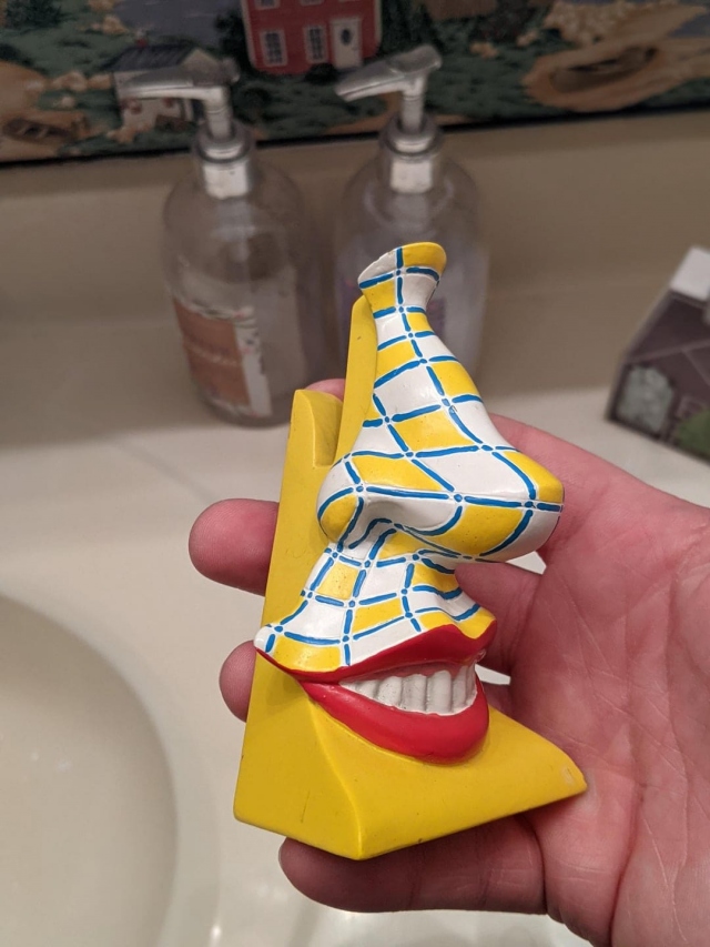 Unusual Finds In Thrift Shops (15 pics)