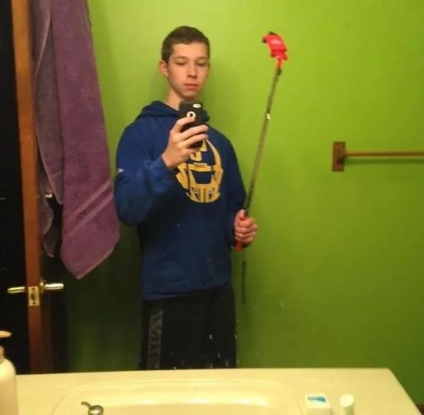 Funny Selfies (15 pics)