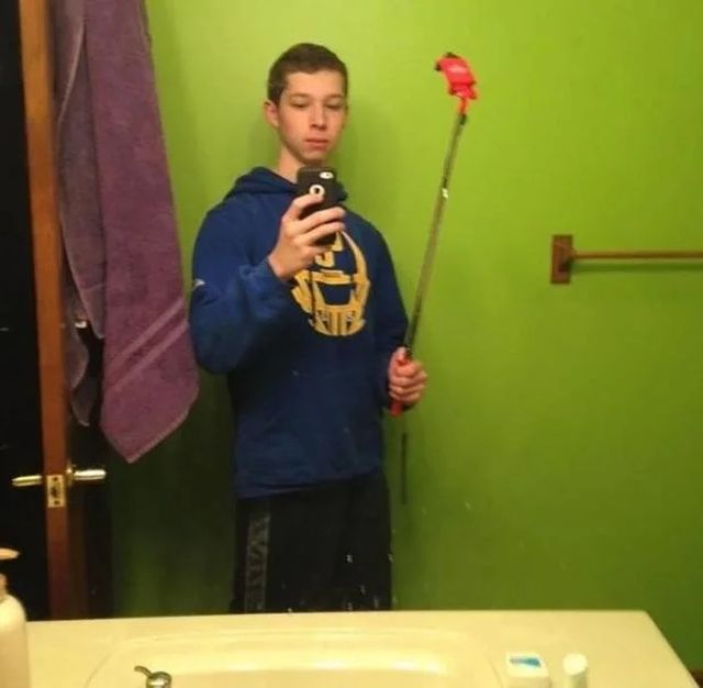Funny Selfies (15 pics)