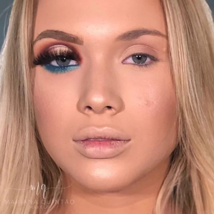 Girls With And Without Makeup (17 pics)