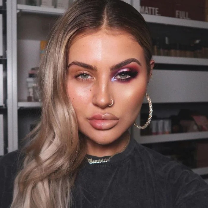 Girls With And Without Makeup (17 pics)