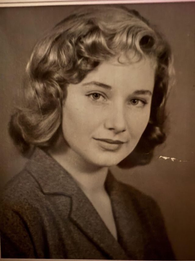 People Share Their Cool Photos From The Past (24 pics)