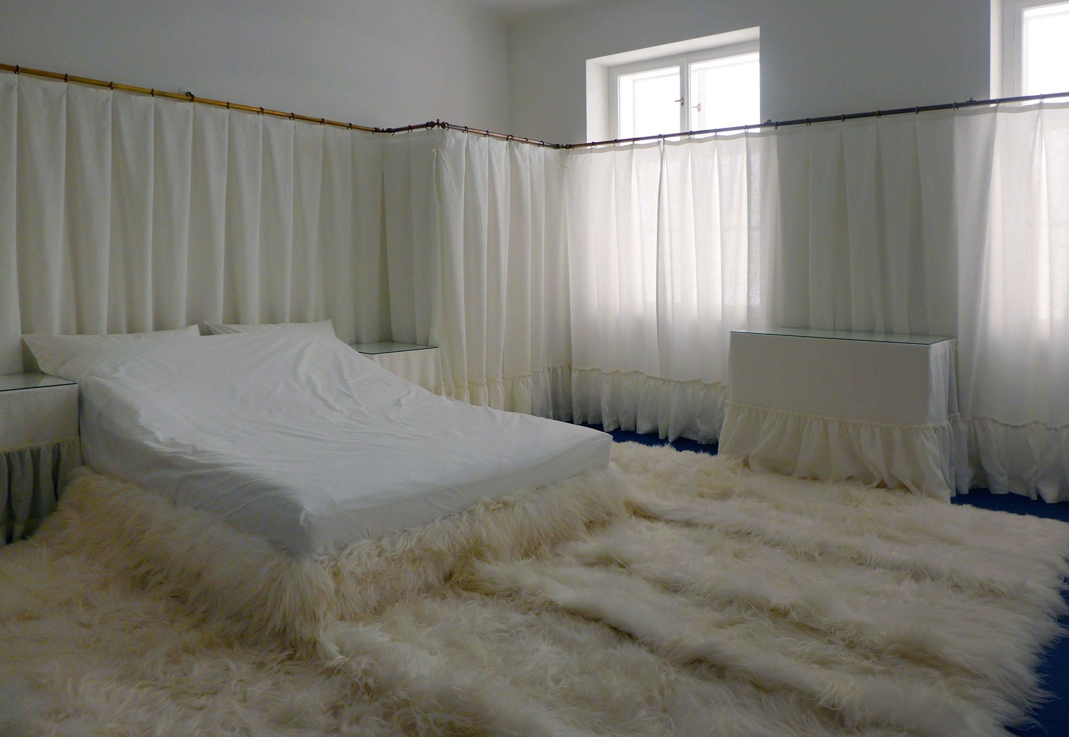 Strange Interior Design (21 pics)