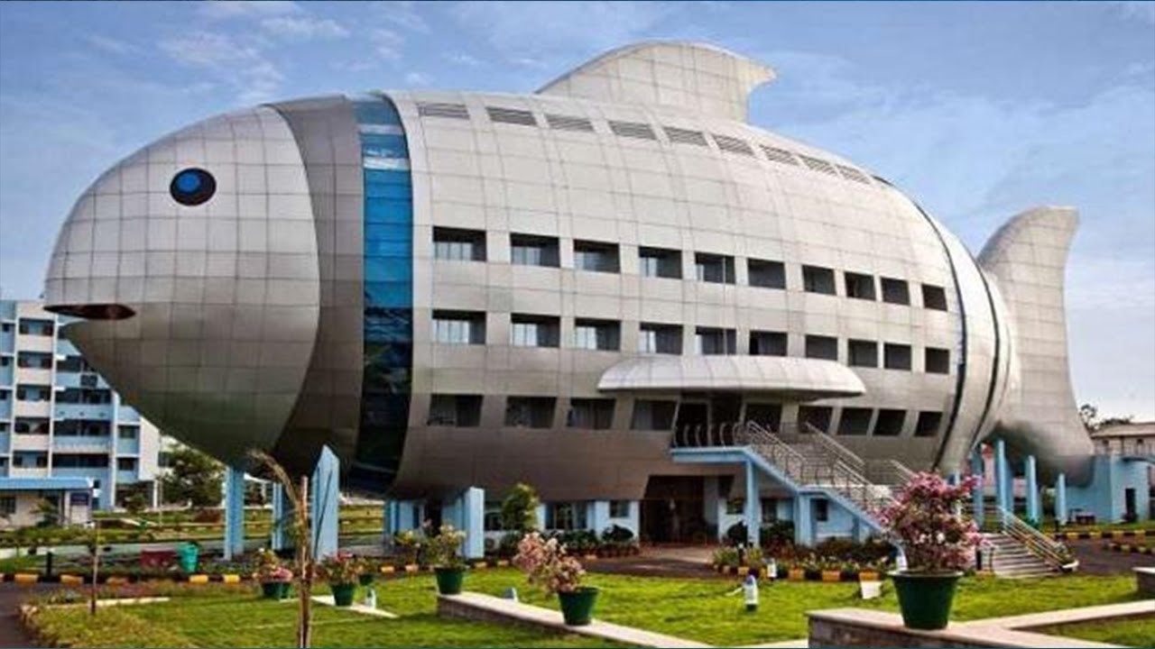 Strange Buildings (19 pics)