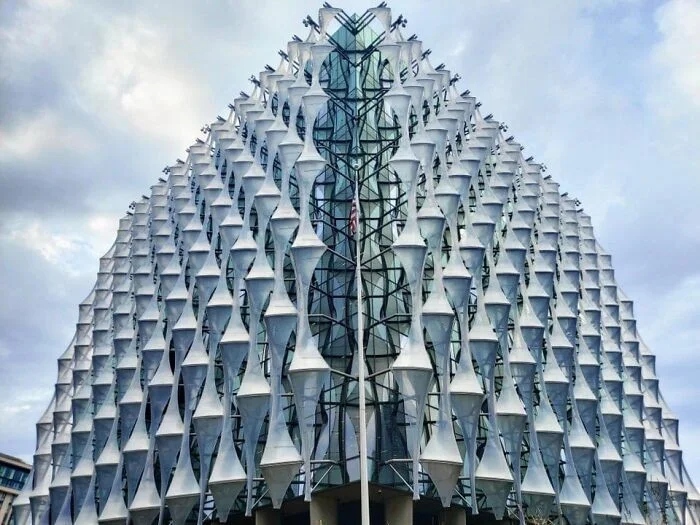 Strange Buildings (24 pics)