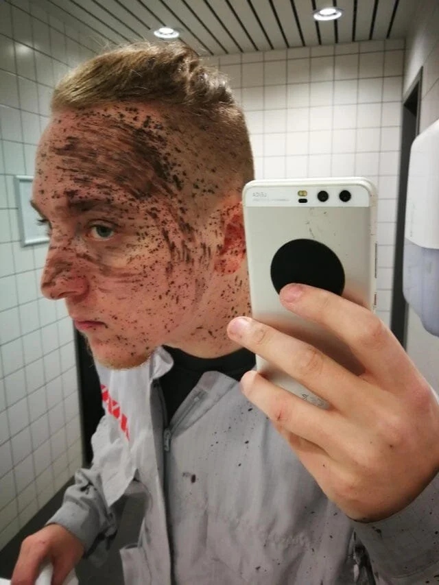 Unfortunate Situations (17 pics)