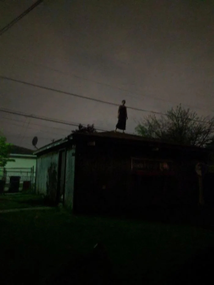Creepy Photos (16 pics)