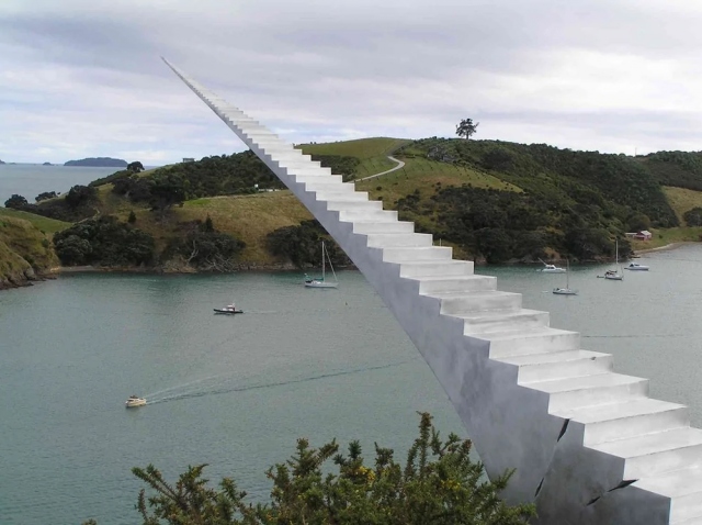Strange Statues (15 pics)