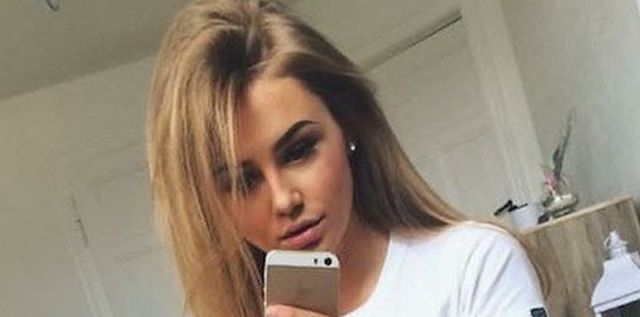 Girls In Stockings (25 pics)
