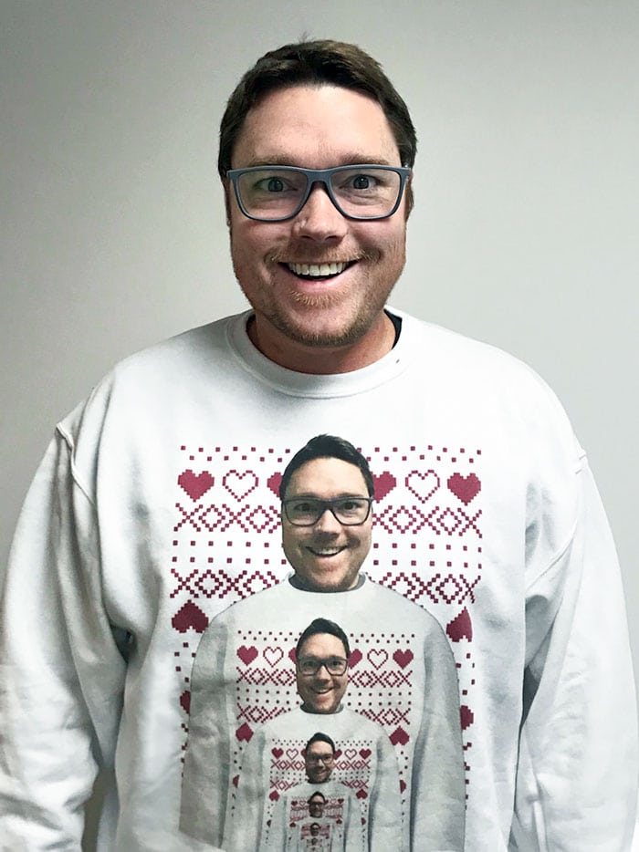 Ugly Sweaters (16 pics) Ugly Sweaters (16 pics)