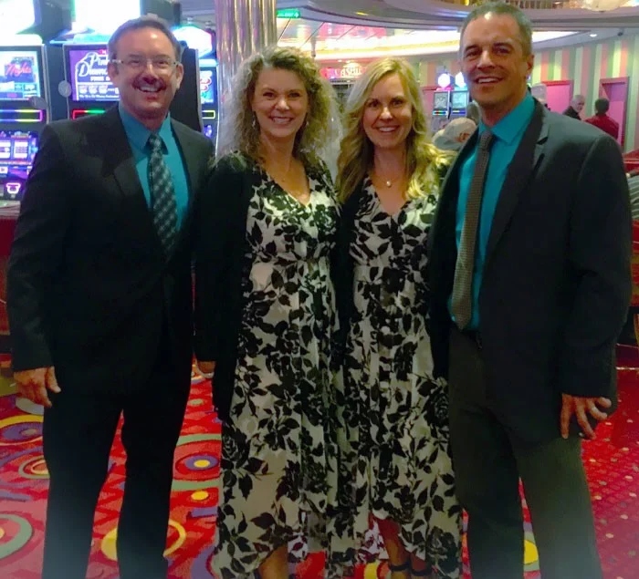 They Met Their Doubles (25 pics) They Met Their Doubles (25 pics)