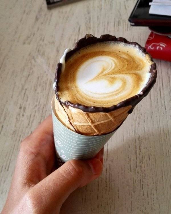 Weird Food Serving (22 pics)