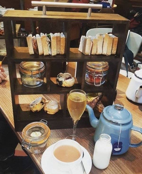 Weird Food Serving (22 pics)