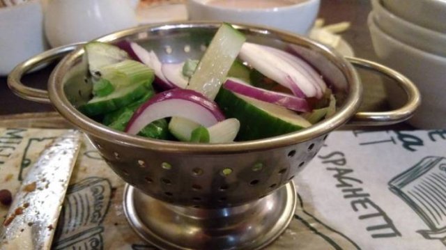 Weird Food Serving (22 pics)