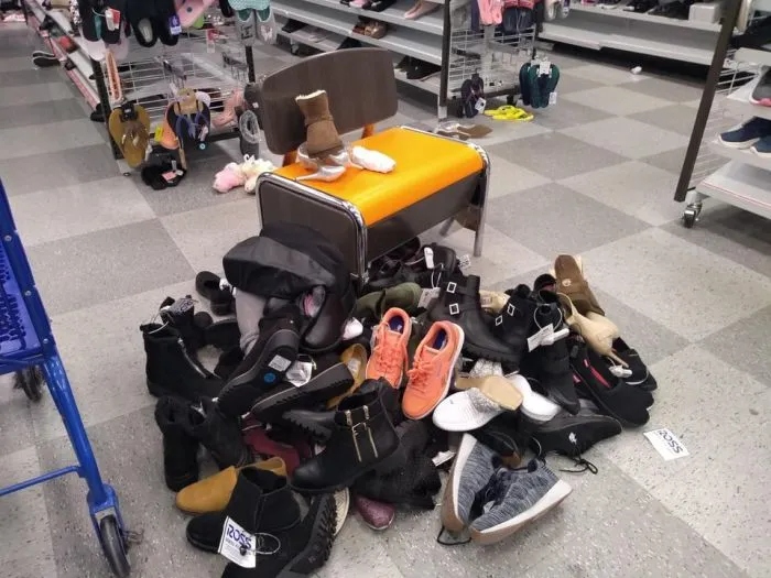Annoying Situations (14 pics)