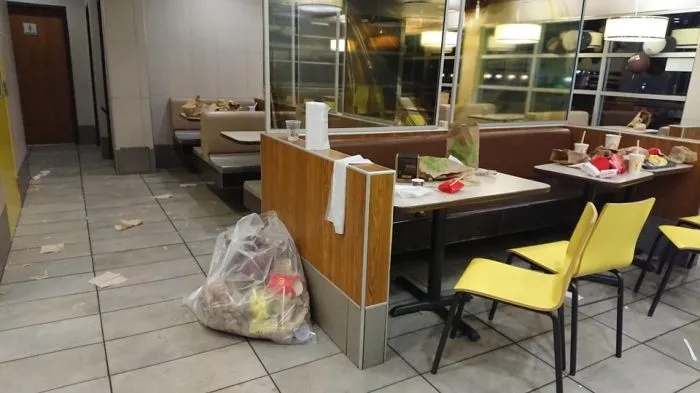 Annoying Situations (14 pics)