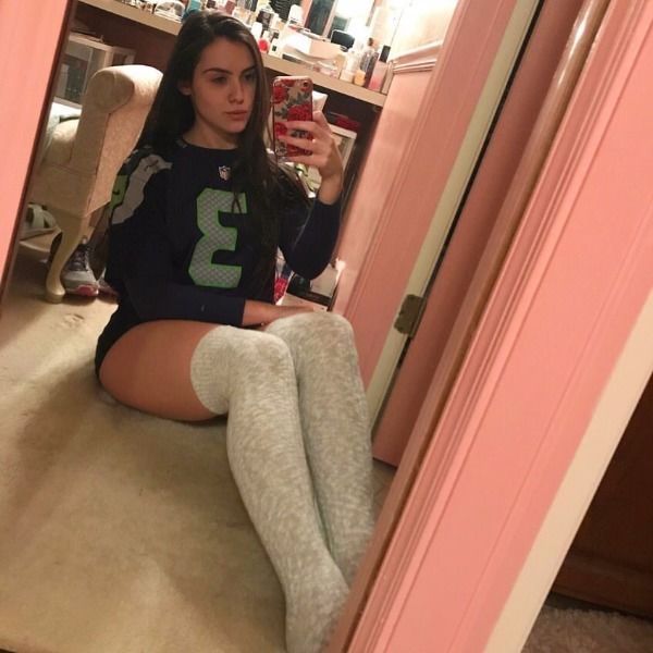 Hot Girls (23 pics)