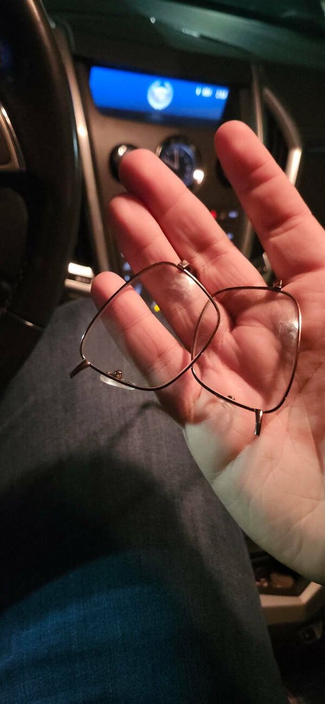 Bad Days Happen (21 pics)