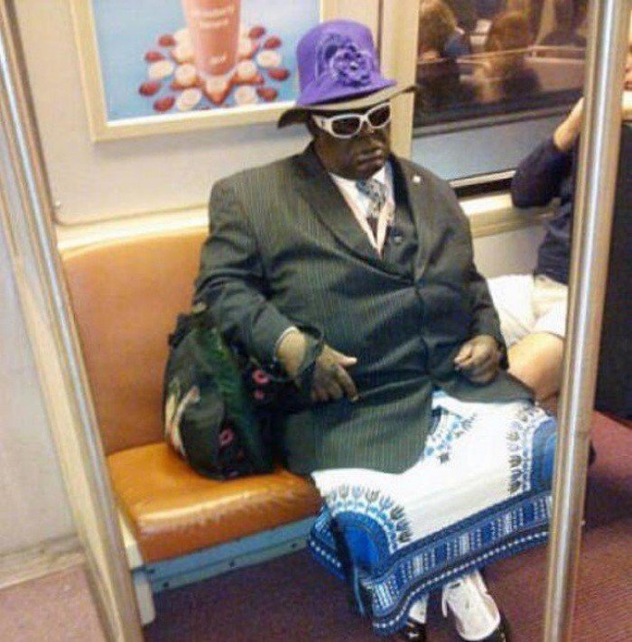 Strange People On Public Transport (19 pics)
