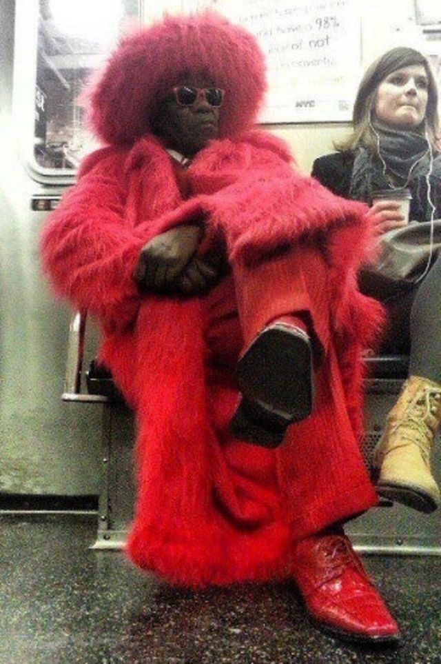 Strange People On Public Transport (19 pics)