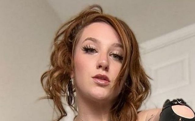 Girls In Latex And Leather (23 pics)