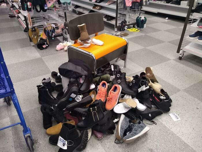 Annoying Finds And Situations (24 pics)