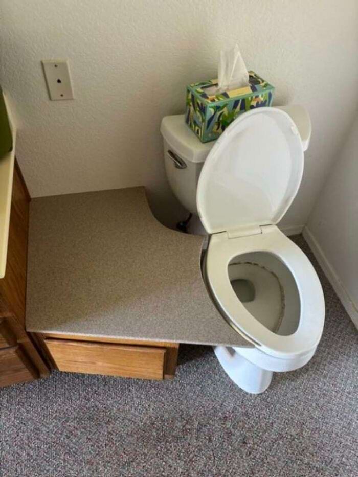 Strange Constructions (18 pics)
