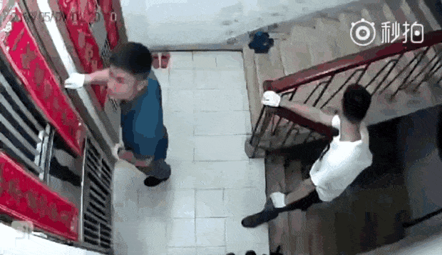 Acid GIFs, October 8 (25 gifs) Acid GIFs, October 8 (25 gifs)
