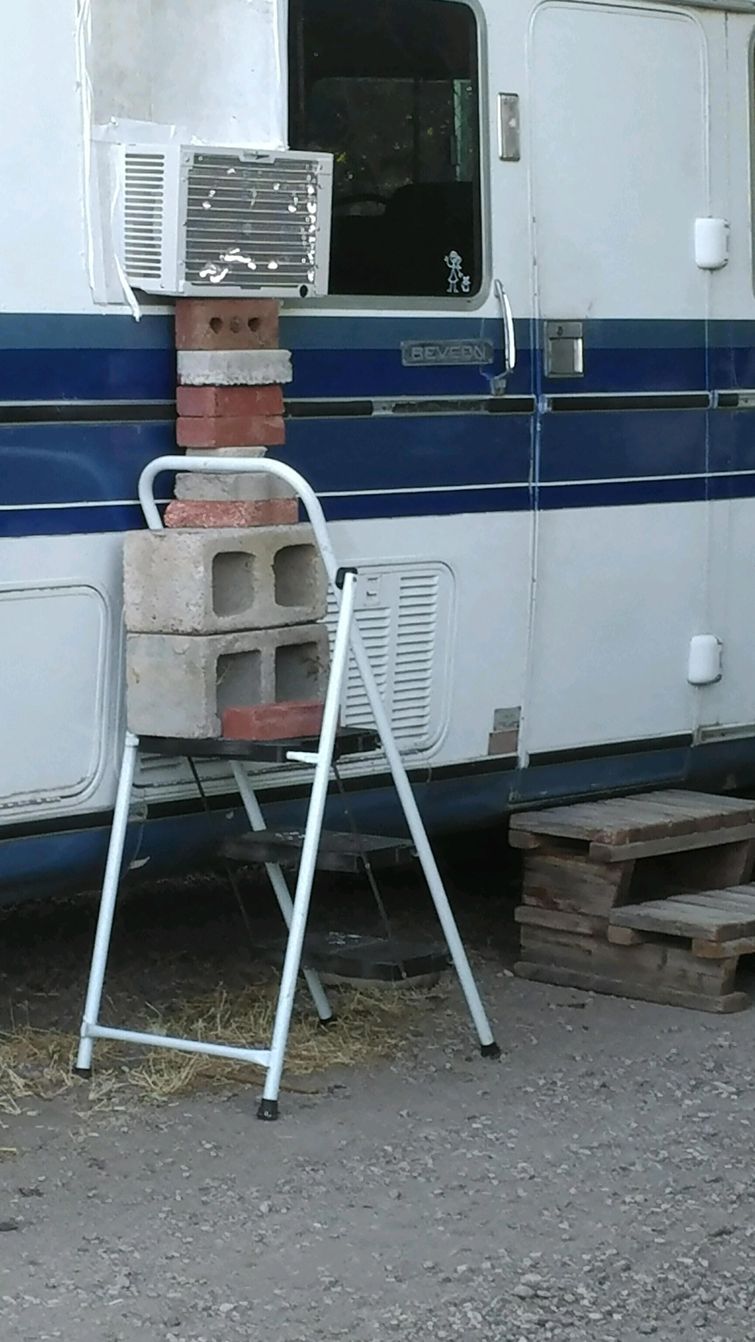 Odd Things And Finds (24 pics)