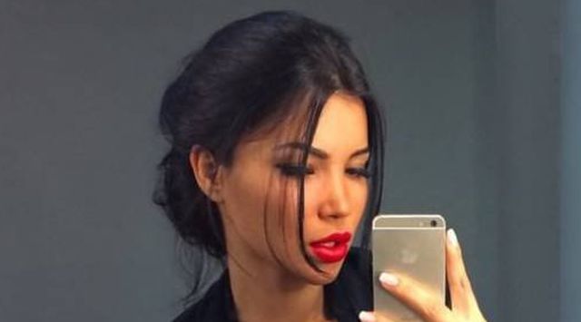Girls With Red Lips (35 pics)