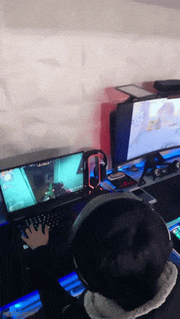 Acid GIFs, October 10 (25 gifs) Acid GIFs, October 10 (25 gifs)